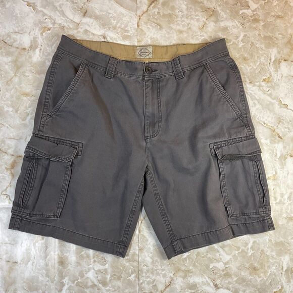 St. John's Bay Men's Gray Cargo Shorts Size 36 Utility Pockets Button Back - Picture 1 of 5